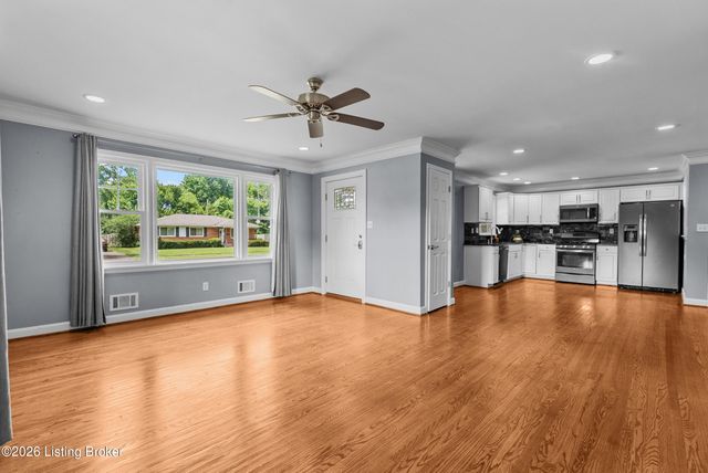 4334 Rockwood Dr, Louisville, KY 40220