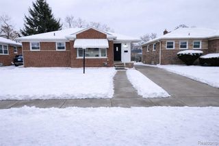 22120 Beverly Street, Oak Park, MI 48237
