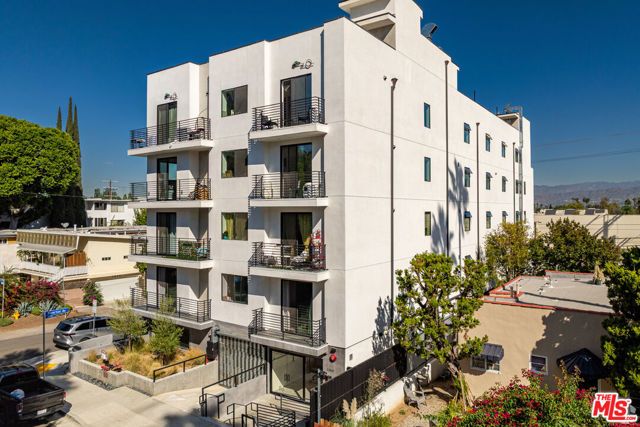 10867 Fruitland Drive 502, Los Angeles, CA 91604