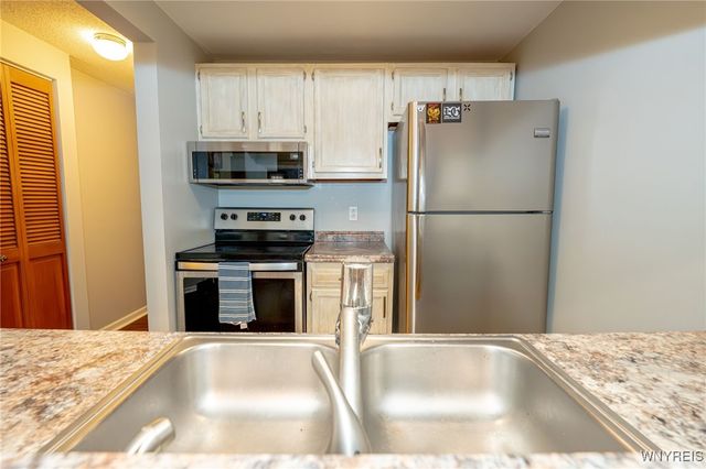 4745 Chestnut Ridge Road 12, Amherst, NY 14228