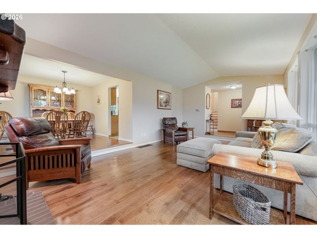 4615 Nw SALISHAN Dr, Portland, OR 97229