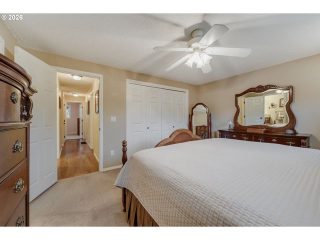 4615 Nw SALISHAN Dr, Portland, OR 97229