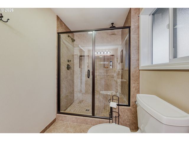 4615 Nw SALISHAN Dr, Portland, OR 97229