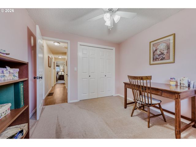 4615 Nw SALISHAN Dr, Portland, OR 97229