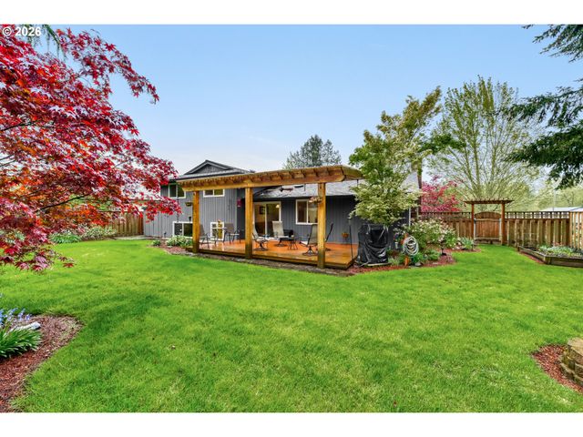 4615 Nw SALISHAN Dr, Portland, OR 97229