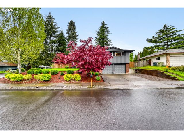 4615 Nw SALISHAN Dr, Portland, OR 97229