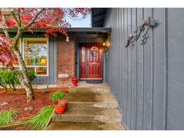 4615 Nw SALISHAN Dr, Portland, OR 97229