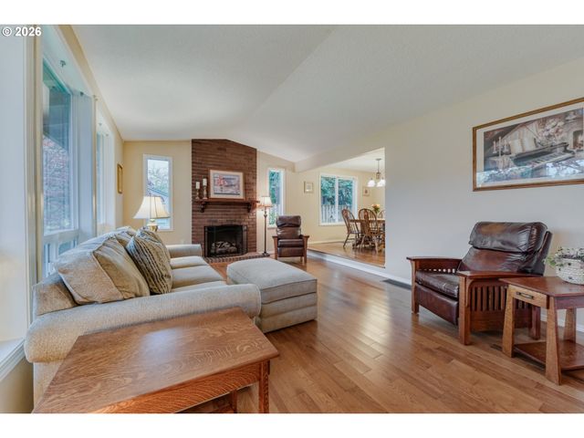 4615 Nw SALISHAN Dr, Portland, OR 97229