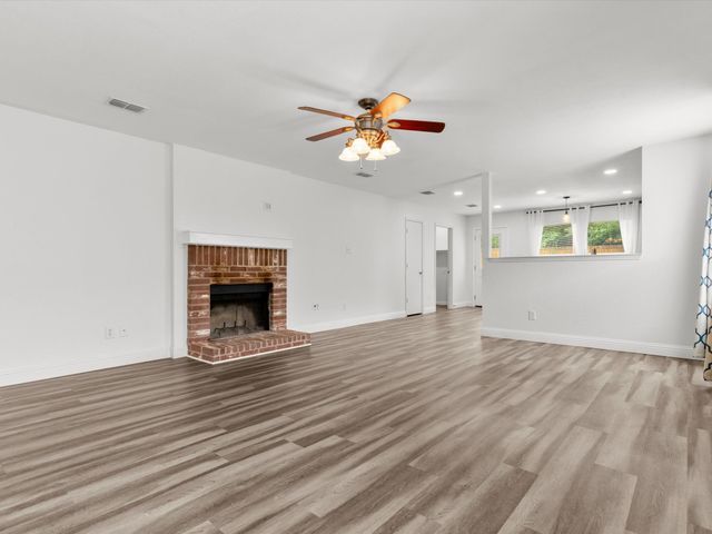 5429 Scotts Valley Street, Fort Worth, TX 76244