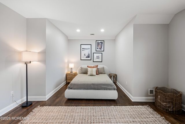 10 Borden Street, Monmouth Beach, NJ 07750