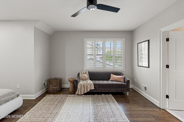 10 Borden Street, Monmouth Beach, NJ 07750