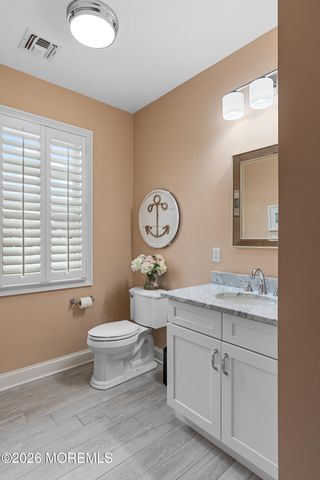 10 Borden Street, Monmouth Beach, NJ 07750