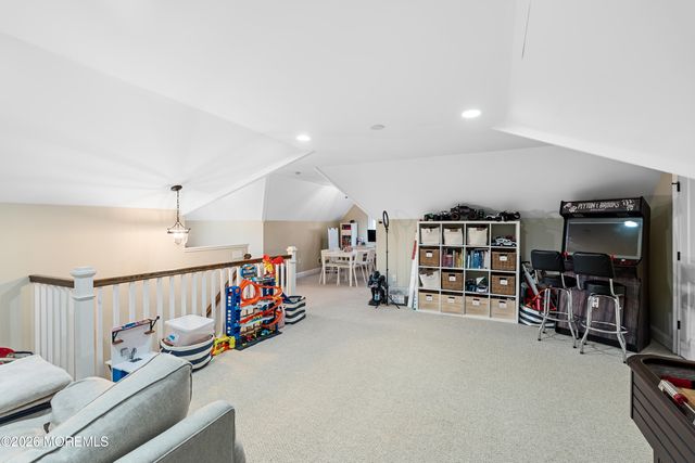 10 Borden Street, Monmouth Beach, NJ 07750