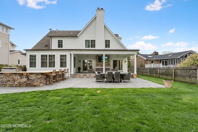 10 Borden Street, Monmouth Beach, NJ 07750