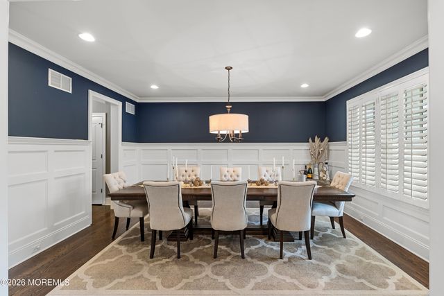 10 Borden Street, Monmouth Beach, NJ 07750