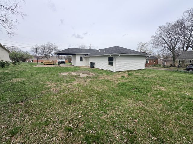 311 Malone Dr, Gallatin, TN 37066