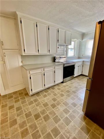 500 W Main Street, Wilkesboro, NC 28697