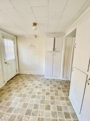 500 W Main Street, Wilkesboro, NC 28697