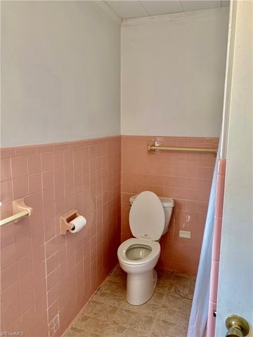500 W Main Street, Wilkesboro, NC 28697
