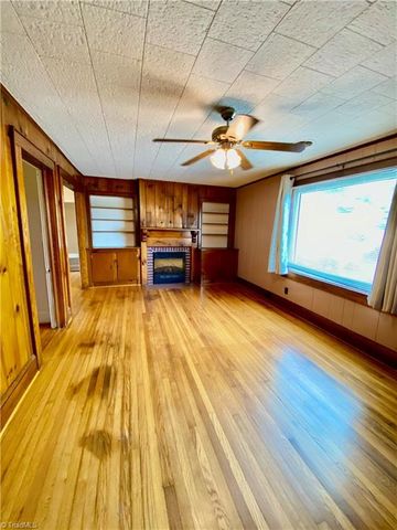 500 W Main Street, Wilkesboro, NC 28697