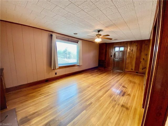 500 W Main Street, Wilkesboro, NC 28697
