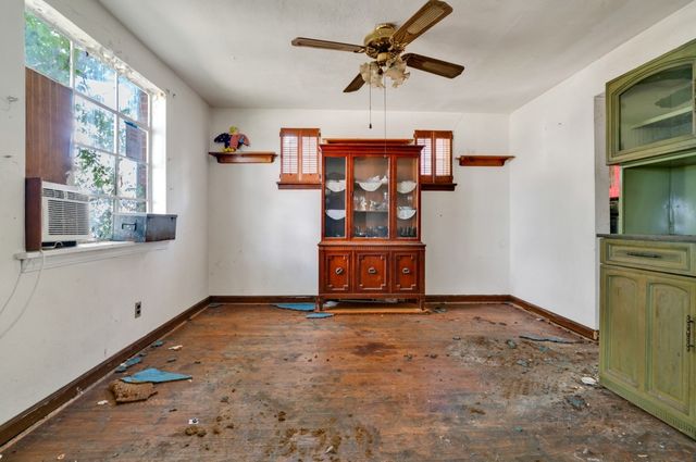 606 South Avenue, Penn Hills, PA 15147