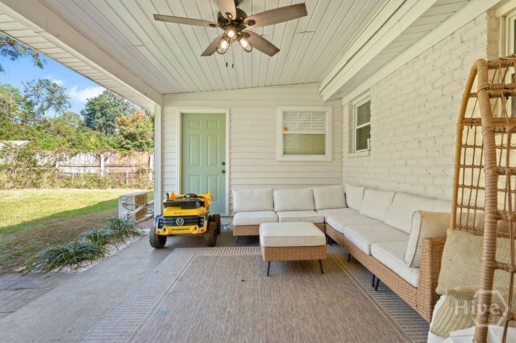 Image 32 of property listing at 324 Tanglewood Road, Savannah, GA 31419