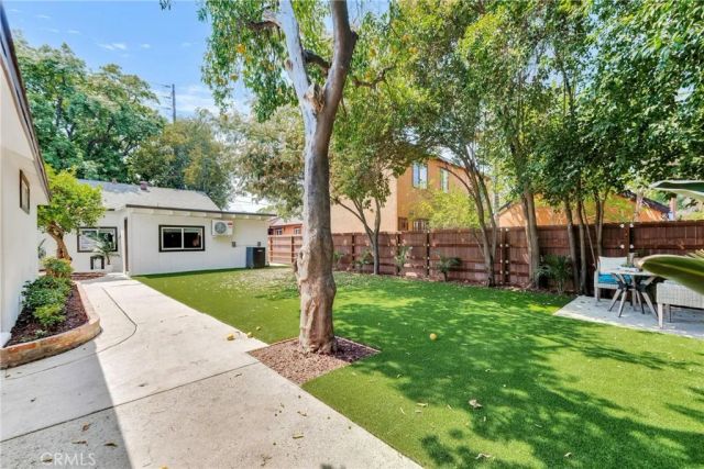 5550 Fallbrook Avenue, Woodland Hills, CA 91367