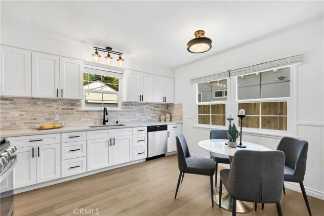 5550 Fallbrook Avenue, Woodland Hills, CA 91367