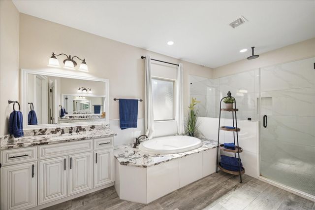 902 Douglas Fir Dr, Magnolia, TX 77354