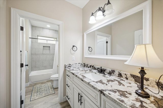 902 Douglas Fir Dr, Magnolia, TX 77354