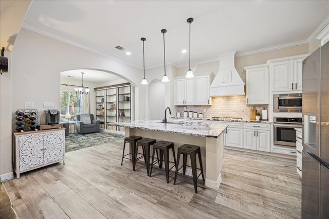 902 Douglas Fir Dr, Magnolia, TX 77354