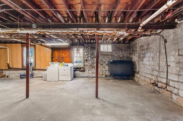 11 Clifton Ave, Saugus, MA 01906