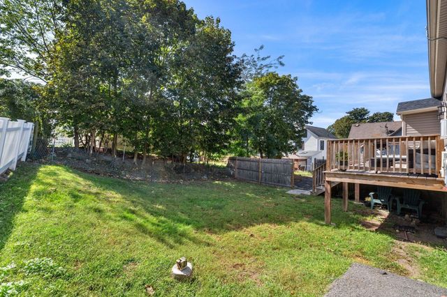 11 Clifton Ave, Saugus, MA 01906