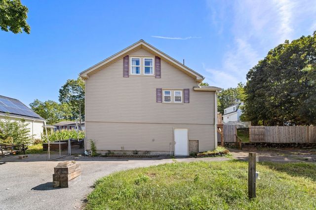 11 Clifton Ave, Saugus, MA 01906