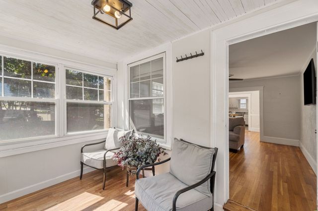 11 Clifton Ave, Saugus, MA 01906