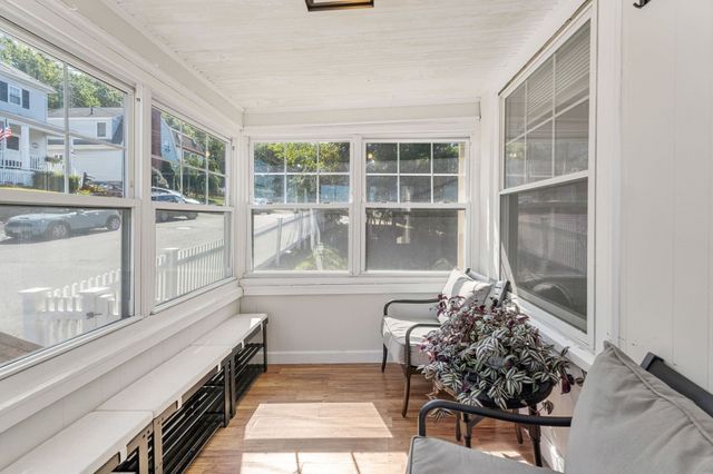 11 Clifton Ave, Saugus, MA 01906