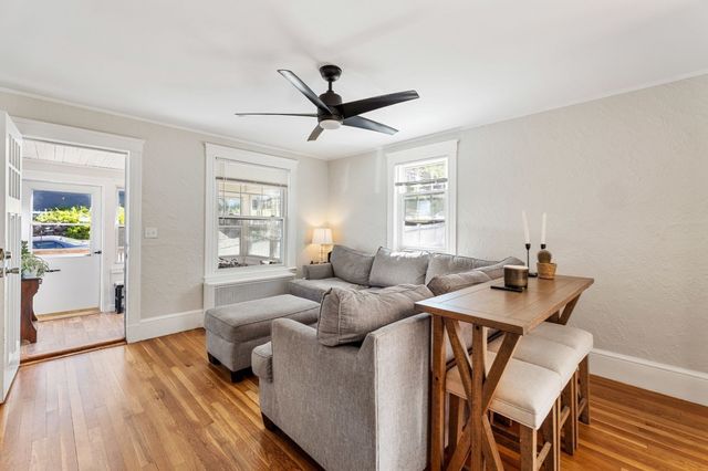 11 Clifton Ave, Saugus, MA 01906