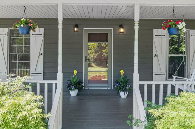 279 Woody Lane, Asheville, NC 28804