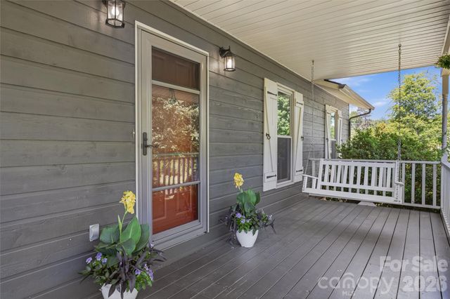 279 Woody Lane, Asheville, NC 28804