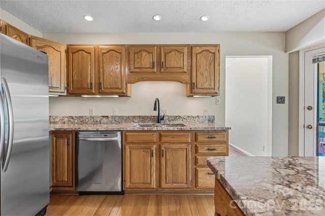279 Woody Lane, Asheville, NC 28804