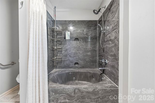 279 Woody Lane, Asheville, NC 28804