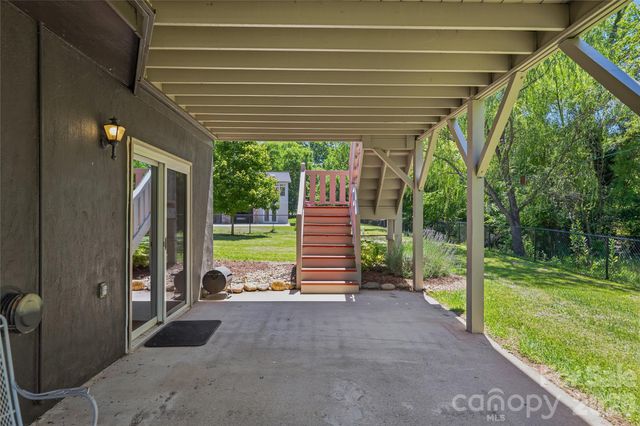 279 Woody Lane, Asheville, NC 28804