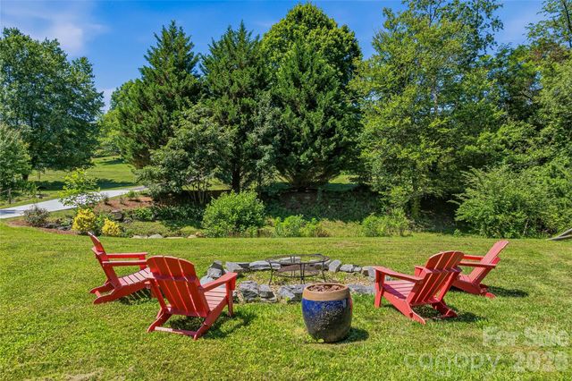 279 Woody Lane, Asheville, NC 28804