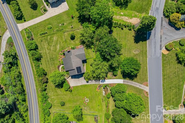 279 Woody Lane, Asheville, NC 28804