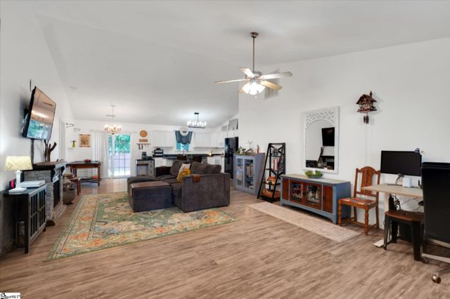 201 Melrose Road, Greenville, SC 29605