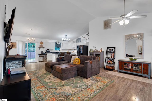 201 Melrose Road, Greenville, SC 29605
