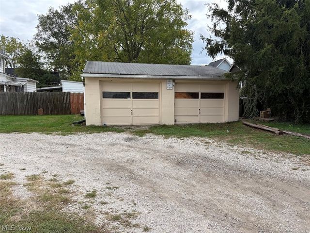 435 Hazlett Avenue NW, Canton, OH 44708