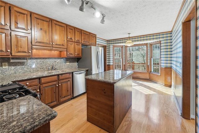 2825 Shurburne Drive, Alpharetta, GA 30022