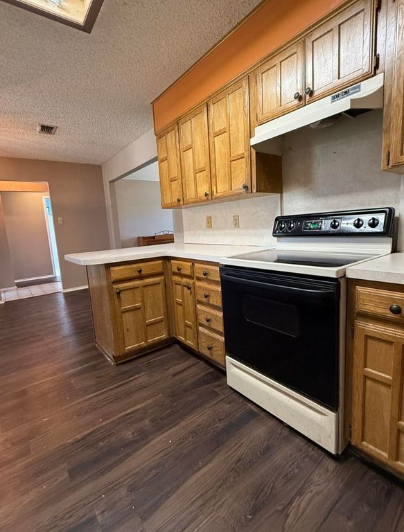 Image 8 of property listing at 3617 Cedar Creek Drive, San Angelo, TX 76904